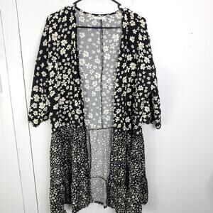 Maurices Top Womens XXL Kimono Pull On Daisy FLorals Spring Peplum Waist Casual